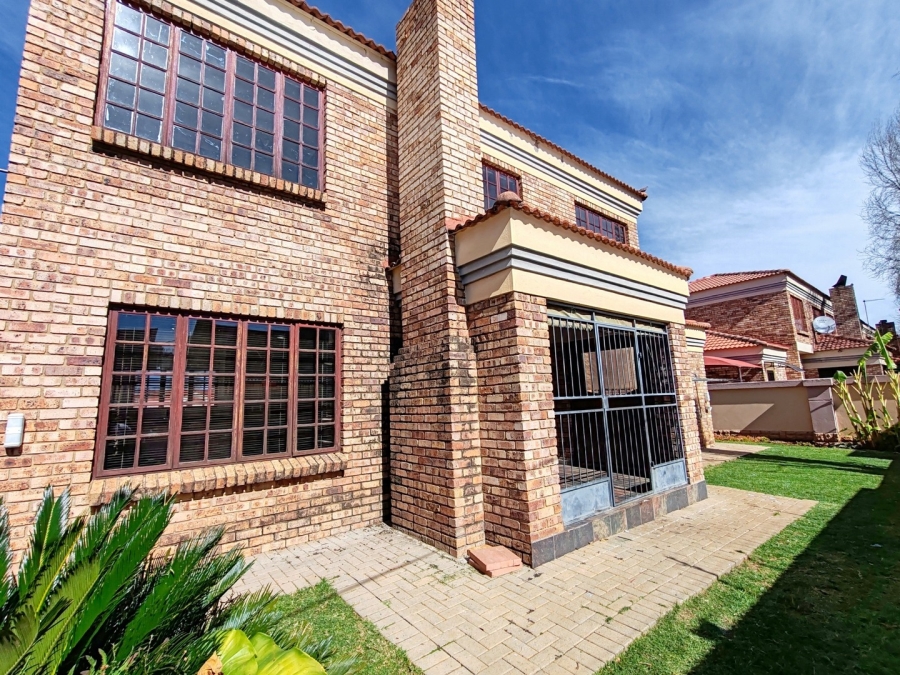 3 Bedroom Property for Sale in Grimbeeck Park North West